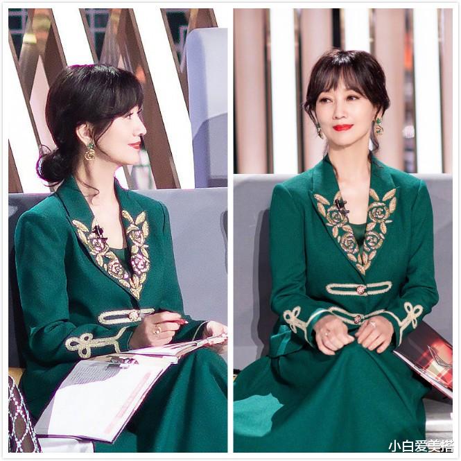 小白爱美搭|赵雅芝穿着绿色长裙与惠英红坐在一起，画面好养眼，尽显优雅气质