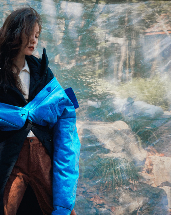 穿衣搭配|刘诗诗示范冬日穿搭时尚保暖 长发侧披气质出众