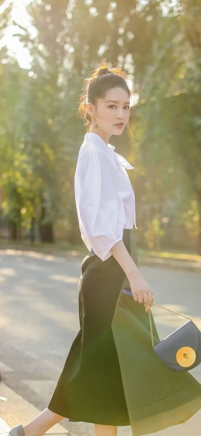 |明星壁纸李沁壁纸