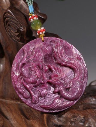 |红宝石凤凰牡丹挂佩。