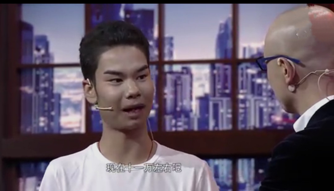 发际线|发际线男孩小吴，一年多没见，模样大变，看起来他过的不错