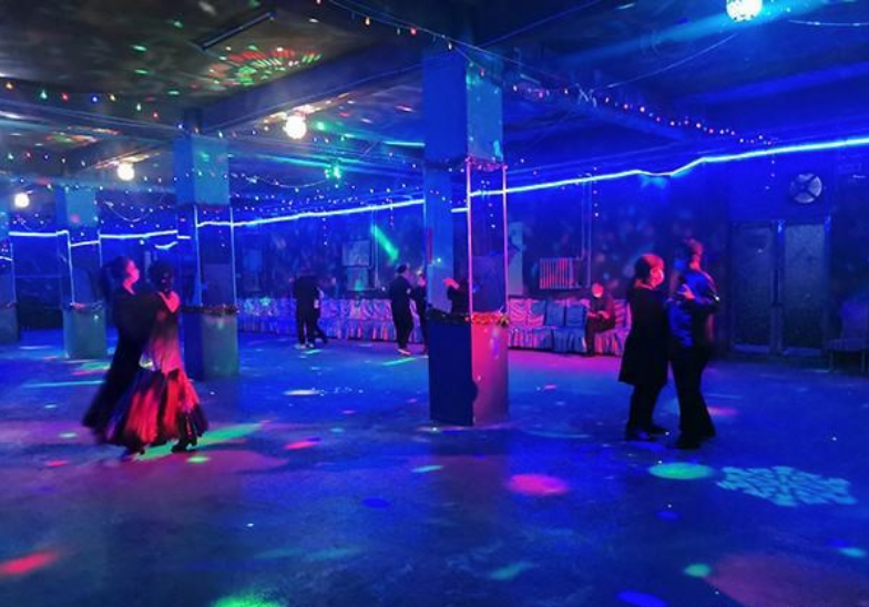 梅婷|梅婷19岁出道31岁离婚，凭梅湘南走红，如今现状如何？