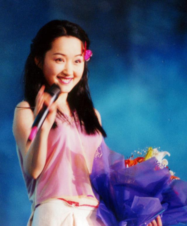 木木尔小倩|她的歌声很甜美，她的长相却比歌声甜10倍！