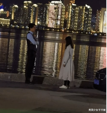 彭冠英|彭冠英蔡文静新剧路透曝光，捧头杀亲吻甜哭路人，海报内味十足