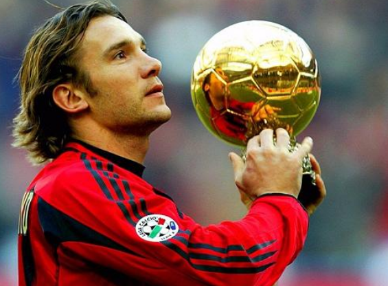 |在足坛历史上，毫无争议的人气大王都有哪些呢？