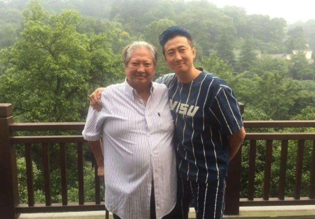 洪金宝|走进洪金宝在香港的家，装修陈旧摆设普通，完全不像个天王巨星