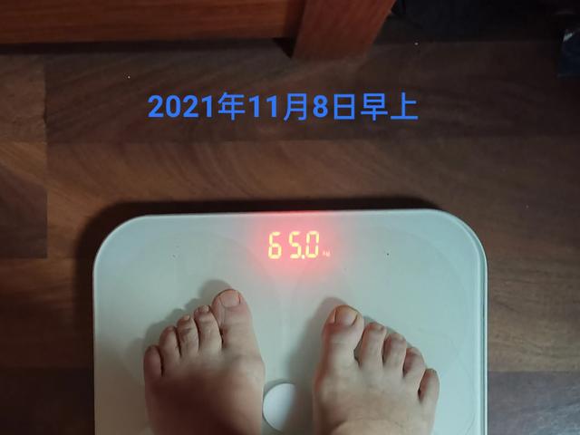 云雀飞舞 打卡减肥瘦身进展，努力达到健康心仪的体重！一起加油！