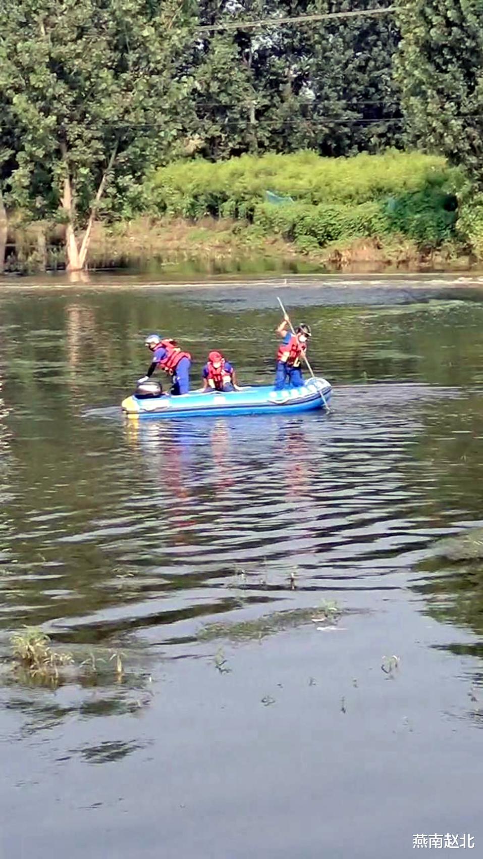 保定 保定两少年漕河野泳出事,一人被找到,另一人还在搜救中