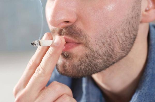 医说健康|长期抽烟，肺受伤！身体若出现3个症状，或与肺癌有关，需重视