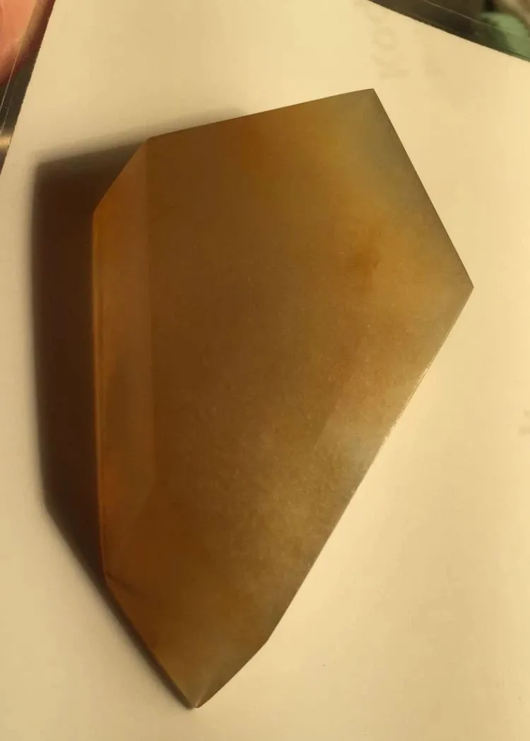 翡翠|罕见的翡翠高冰黄翡片料,料好雕工精湛,难得的收藏极品!