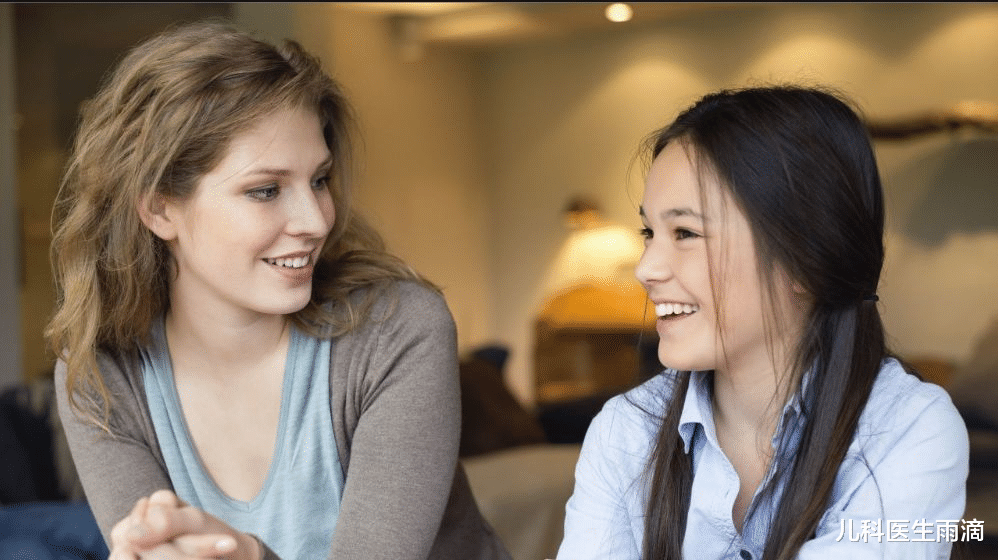 儿科医生雨滴|初中生当街做“不雅”动作,大叔看不惯当众批评,网友:干得漂亮