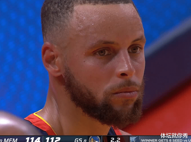 斯蒂芬·库里|泪目！比赛结束，库里落寞呆坐不甘心，2场空砍76分表情让人心疼