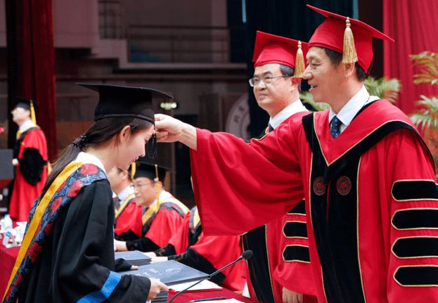 穿衣搭配|东南大学硕士生吐槽工资低，引不少网友热议，评论让人哭笑不得