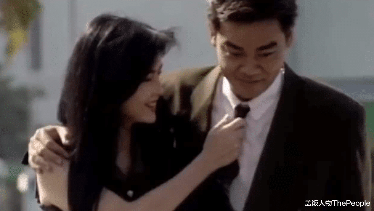 张家辉|盘点圈内有名爱妻男：有人相伴23年如新婚，有人把媳妇宠成小孩