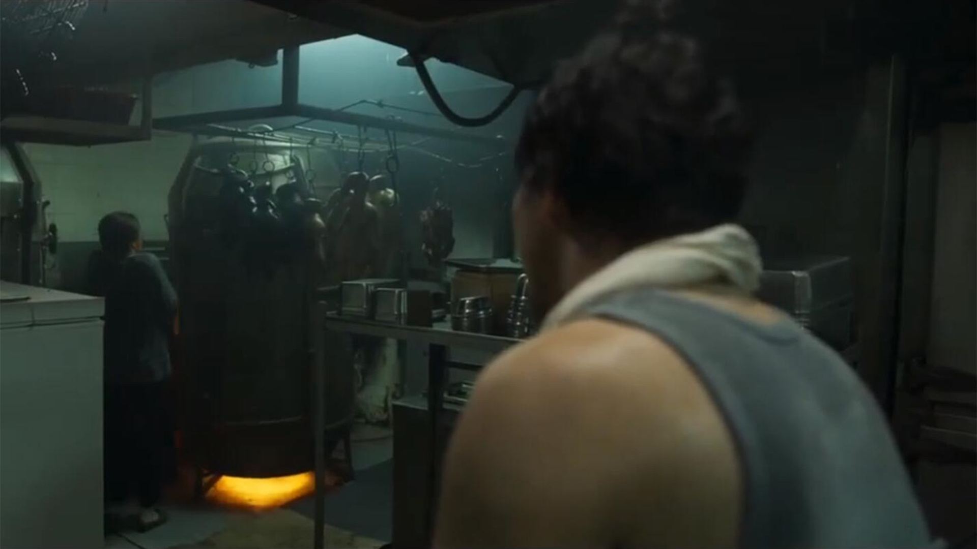 特里斯坦·汤普森|《怒火重案》的删减片段，荃叔丢了工作之后，沦落到帮老婆卖烤鸭