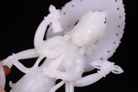 |? 重器精品,和田玉“六臂观音”摆件