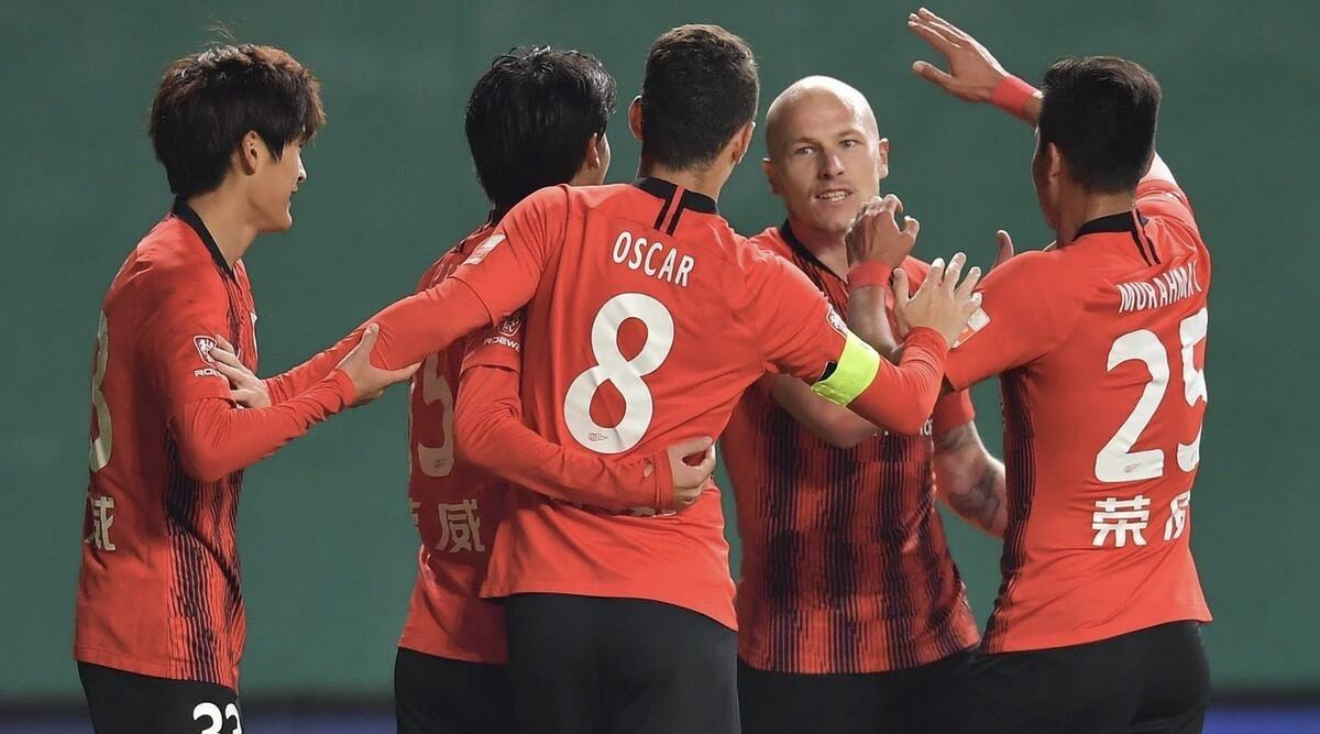 国足|2-0！山东泰山狂飙，决战上港冲7冠，陈戌源现场督战，CCTV5直播