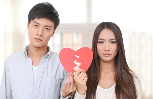 明月的小清风 再婚的生活到底怎么样？女人真的就是婚姻的牺牲者吗？答案很残酷