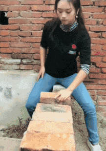 萌控孩|“从爷爷床底下发现的,这到底值不值钱啊?”哈哈哈感觉自己要发财了啊