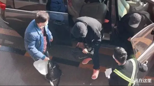 王一博|春晚下班：关晓彤被男友接走，刘德华不在北京，王一博飞奔回家