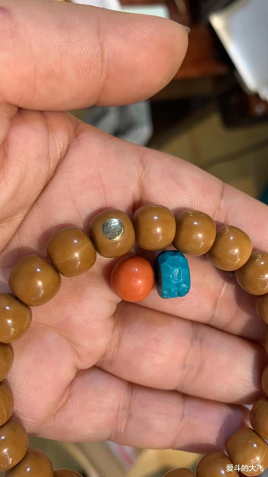 翡翠|文玩猴头手串里的孤品：老型猴头手串您喜欢吗？