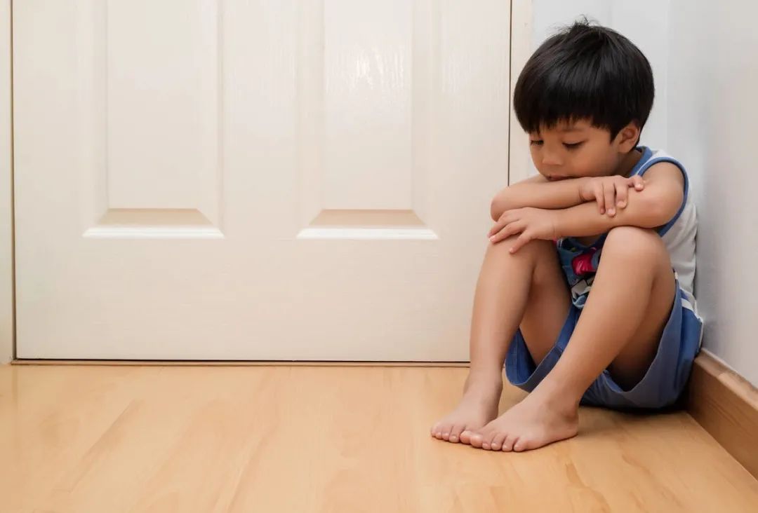 C妈学堂|为什么你家孩子害羞、胆怯、不自信，别人家孩子阳光大方又开朗？