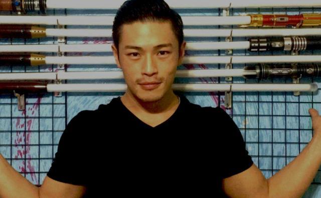 |42岁男演员倒地猝逝！妻子以为他在休息，死亡原因已经曝光