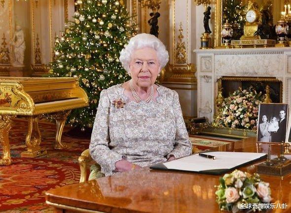 圣诞节|女王举办圣诞晚宴，邀请所有王室成员参加，独缺哈里王子一家