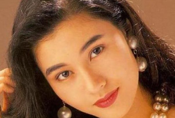 郑爽|1989年，李嘉诚花3000万带李嘉欣回家过夜，3小时后原配家中离世