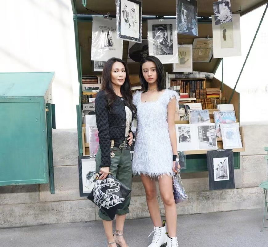 木村拓哉|木村拓哉庆49岁生日，全家福首次曝光，男神私下丑图引关注