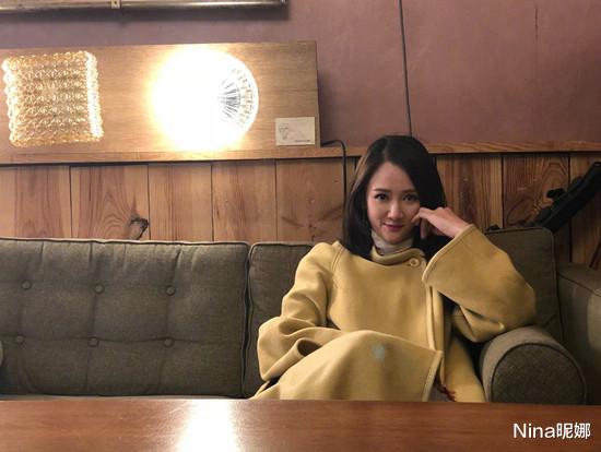 陈乔恩|陈乔恩罕见秀恩爱,穿卫衣情侣装幸福感满满,小男友正面帅似明星