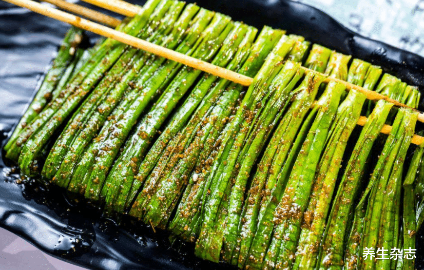 韭菜|韭菜是肝病的“发物”吗？医生提醒：若想养肝，这3种蔬菜尽量别多吃