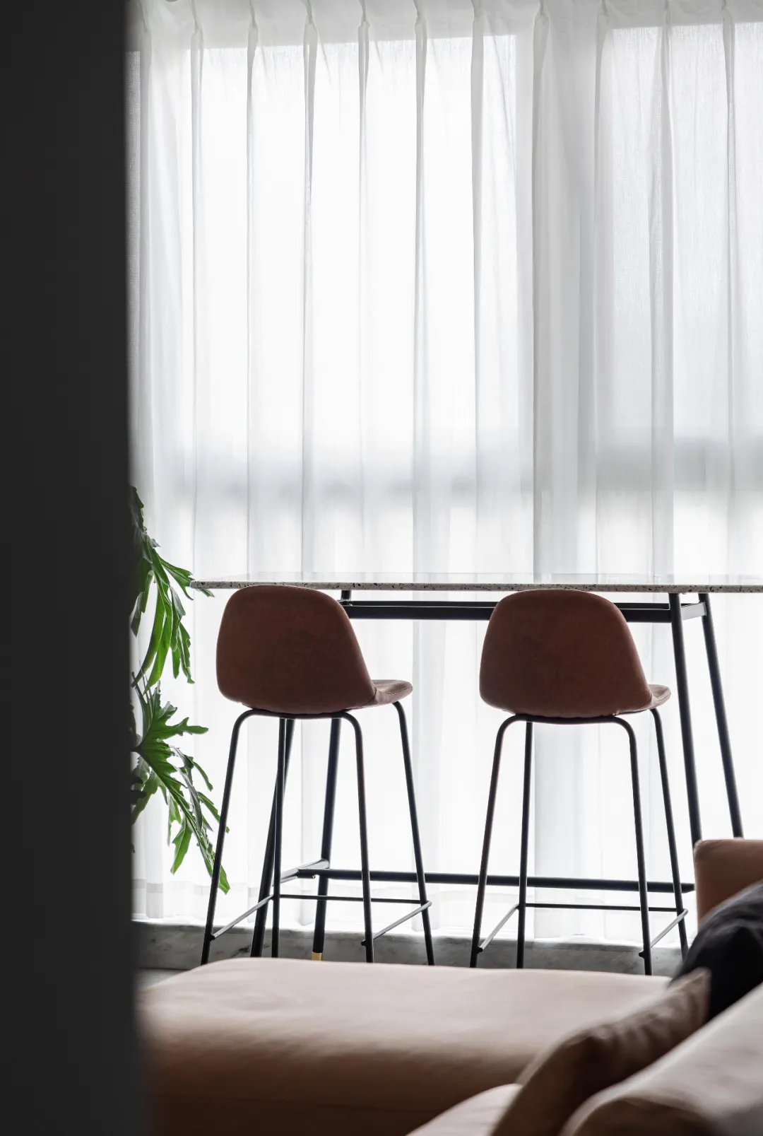 147㎡现代简约风，整体选用黑白色调，简约又不失精致！