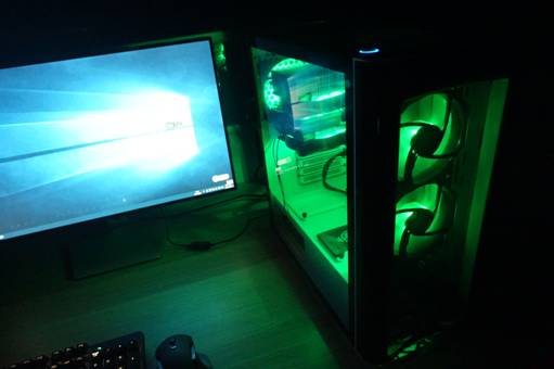 机箱|为了一盏灯换了整个电脑-盘点手里的RGB设备