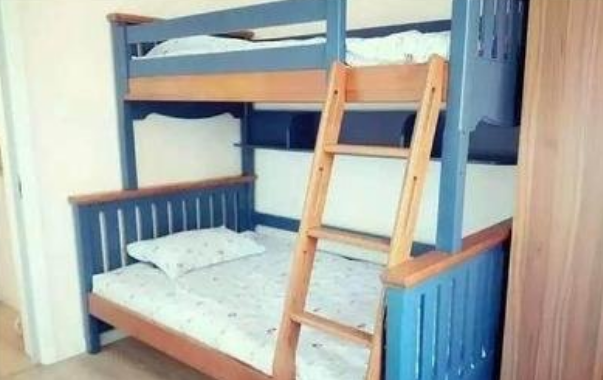 |卧室买床,选1.5米的还是1.8米的?很多人不懂瞎买,难怪不实用!