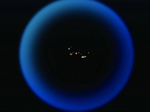 海豚 太阳系为啥会有一圈奥尔特云?我们能飞出太阳系吗?