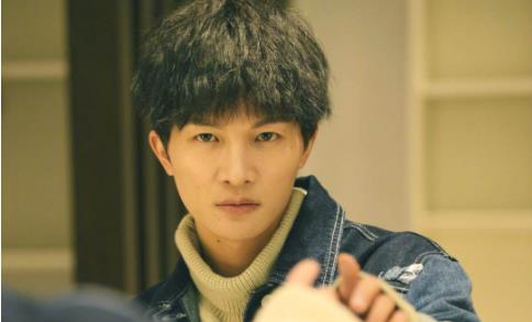 周深|遭那英淘汰的周深，成为了网友的意难平，他凭啥成各大晚会宠儿？