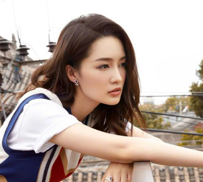 霍启刚|这5位貌若天仙的85花，为何怎么捧都不红？