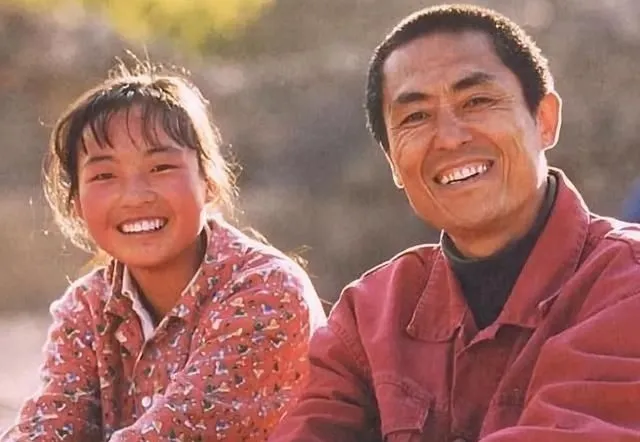 大橙子爆料|13岁喂猪,一夜爆红后却被张艺谋劝退的“最丑谋女郎”魏敏芝,23年后变成了这样