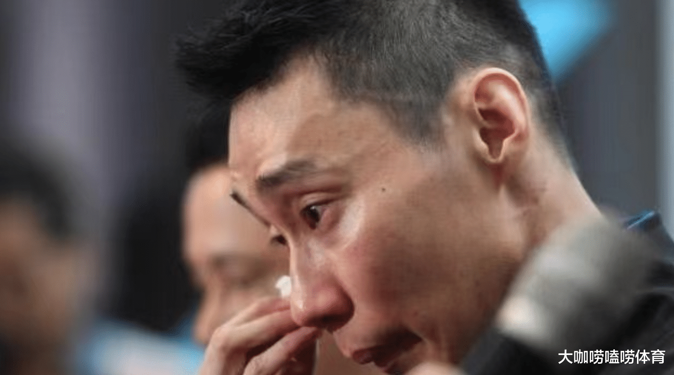 李宗偉|李宗偉的抗癌之路：喉嚨全部潰爛，痛到噴麻藥吃飯，妻子每天以淚洗面