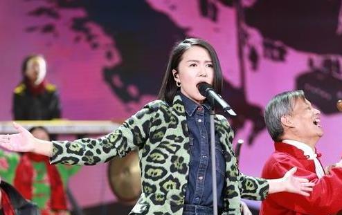 谭维维|她因穷沦落到酒吧驻唱，现身价过亿却保持低调，网友：人品没得说