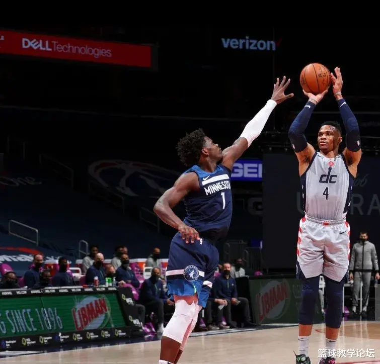 湖人隊(duì)|威少轉(zhuǎn)型了！32歲還能進(jìn)化！火箭放聲大哭！后悔莫及啊