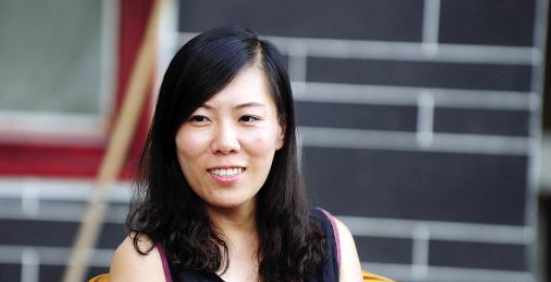 萌听小c姐|还记得6年前辞职去看世界的女教师吗？如今为生计，去讲脱口秀