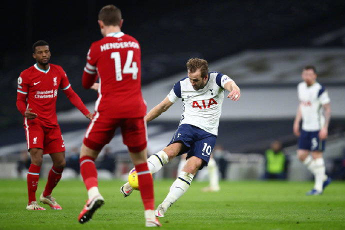 丁俊晖|奇葩!热刺后防悍将致命失误,利物浦取得进球,穆里尼奥气炸了