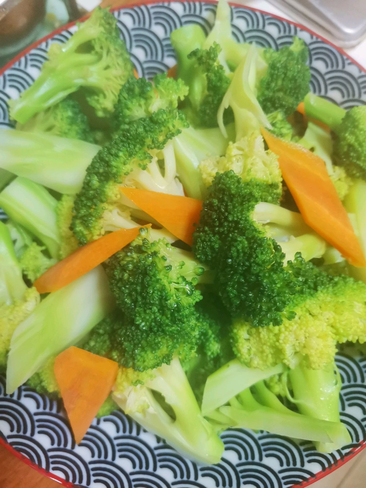 动力|减脂营养餐：小炒西蓝花，清脆爽口，清热解暑，减肥人士的最爱！