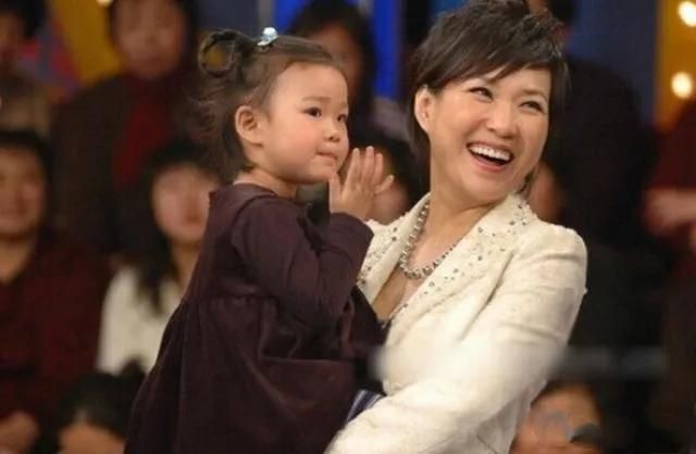 戴军|戴军35岁爆红，40岁被逼婚，为何身家过亿还单身？