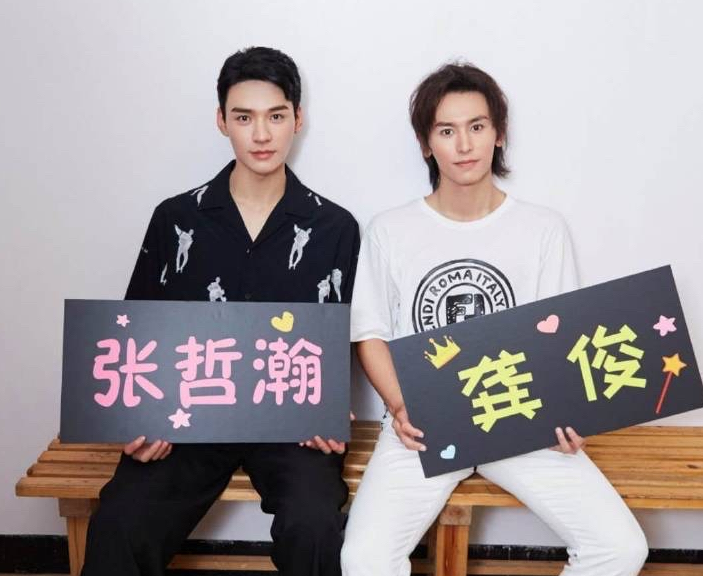 张哲瀚|张哲瀚翻车殃及多人，拉无辜艺人共沉沦，《皓衣行》都没有躲过