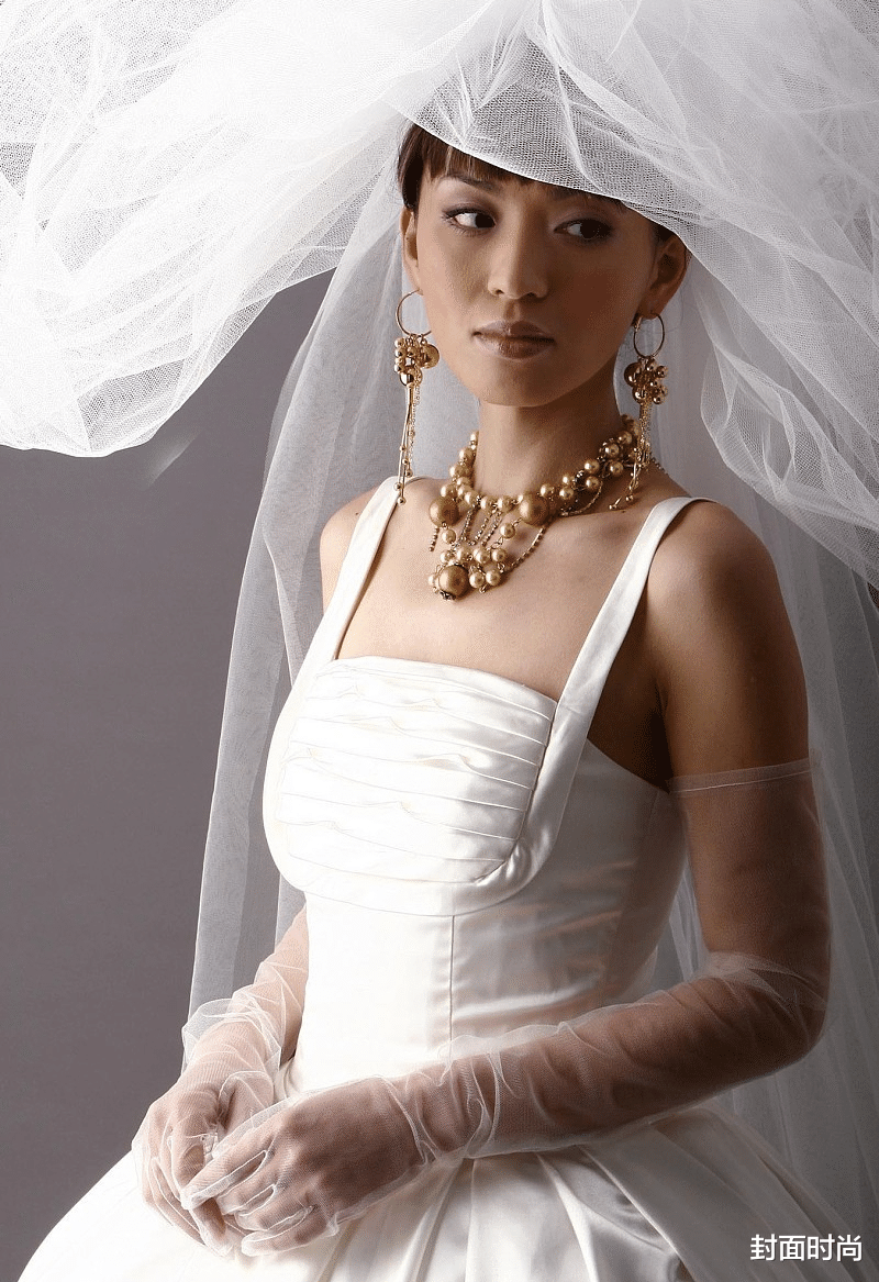 穿衣搭配|“第一代”梅艳芳扮演者才传神，陈炜穿衣有品质，骨子里带着傲气