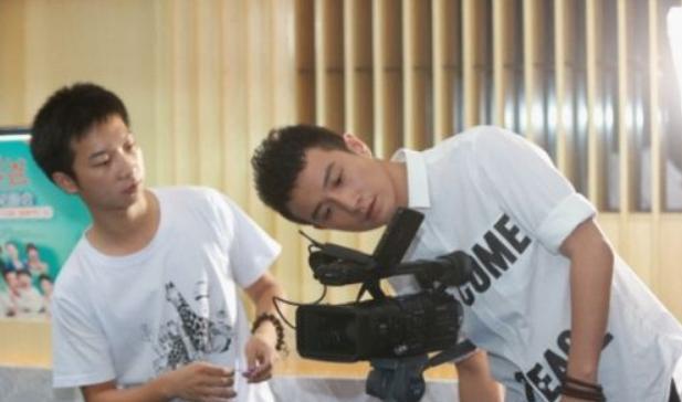 高以翔|成龙谈年轻演员工作态度：不能流汗，不能吊威亚，我听见就生气