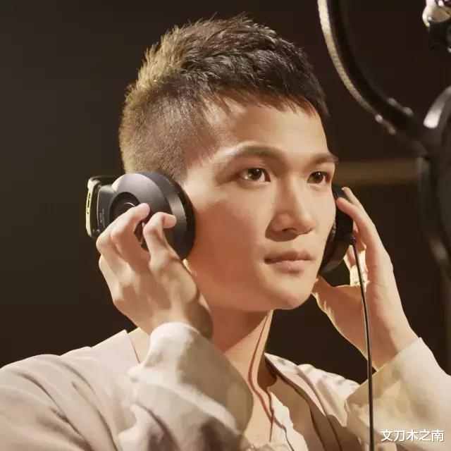 周深|“宝藏男孩”周深的成名史，和他背后的6位贵人